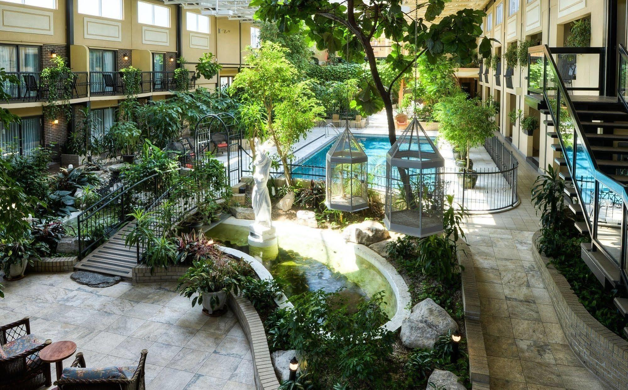 Hotel L'Oiseliere Монмани Екстериор снимка